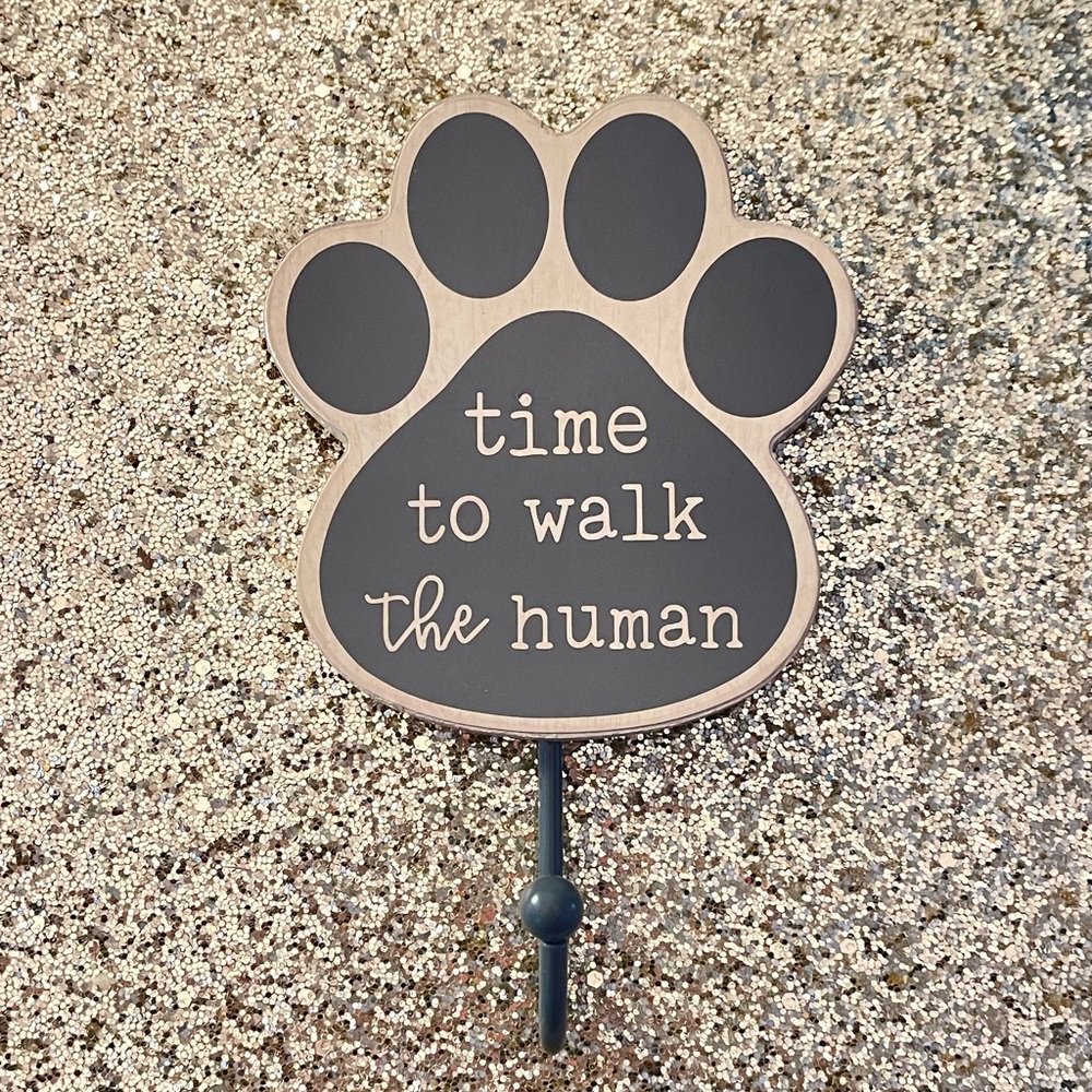 Leash Hook Wall Decor 🐾